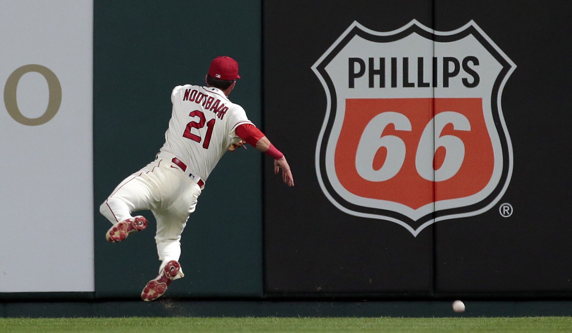 Cardinals host Braves at Busch